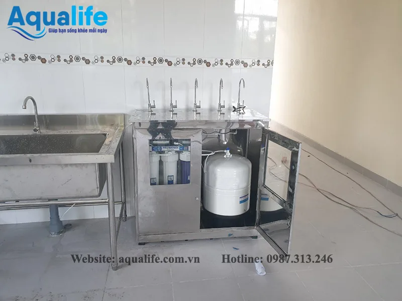 Máy lọc nước bán công nghiệp 50 lít/h Aqualife (3 màng RO 100G) 7 Đặc điểm của máy lọc nước bán công nghiệp 50 l/h