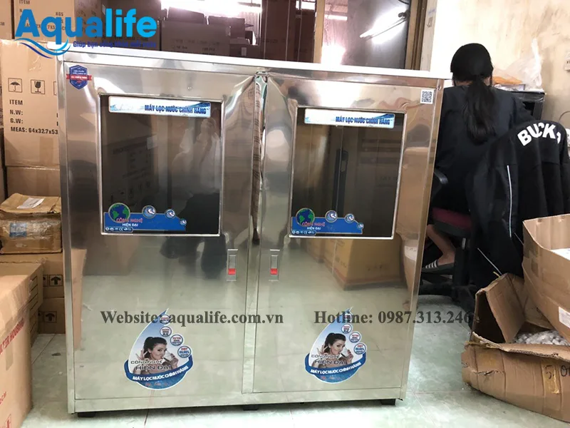 Máy lọc nước bán công nghiệp 50 lít/h Aqualife (3 màng RO 100G) 9 Máy lọc nước 50 lít/h bán công nghiệp vỏ tủ inox