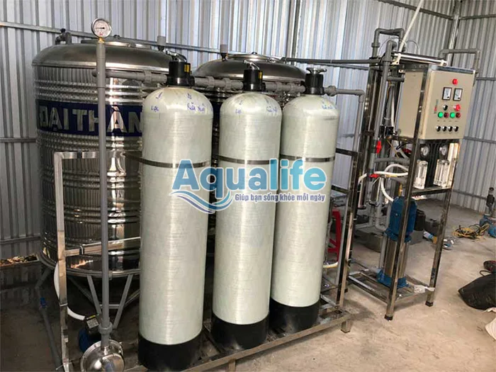 Hệ thống máy lọc nước RO 2000L/h cho trường học 4 he thong may loc nuoc ro 2000l h cho truong hoc 3