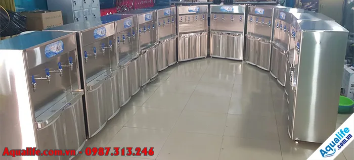 Máy lọc nước nóng lạnh 4 vòi RO