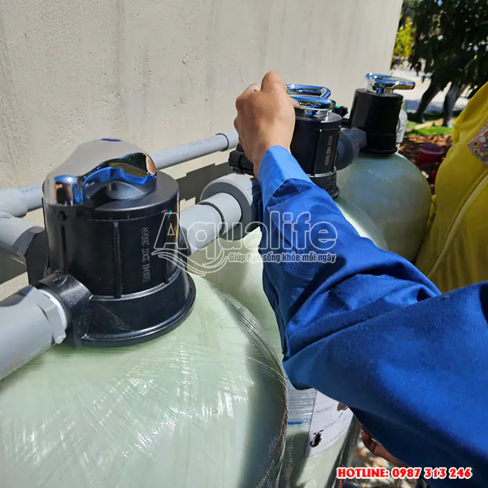 3 trụ composite 1252 khử nước cứng nhiễm đá vôi cho biệt thự vườn 9 3 tru composite 1252 khu nuoc cung nhiem da voi cho biet thu vuon 4