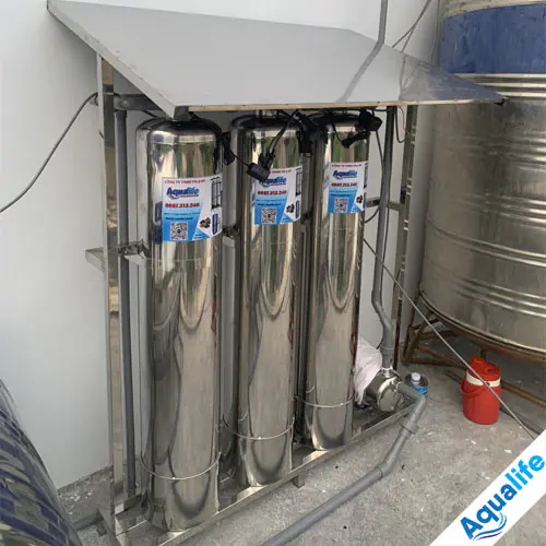 3 trụ inox tự động có mái che lọc nước đầu nguồn