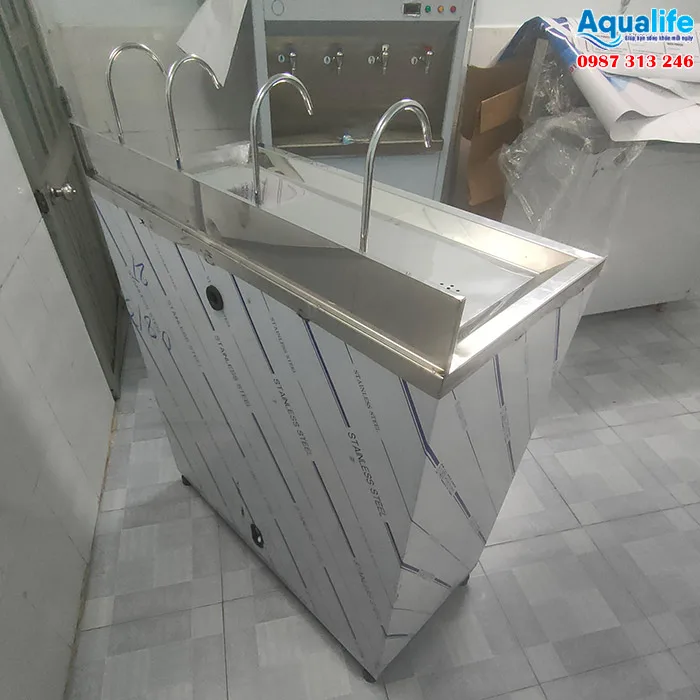 Máy lọc nước 50 l/h tủ inox công suất lớn thiết kế nhỏ gọn