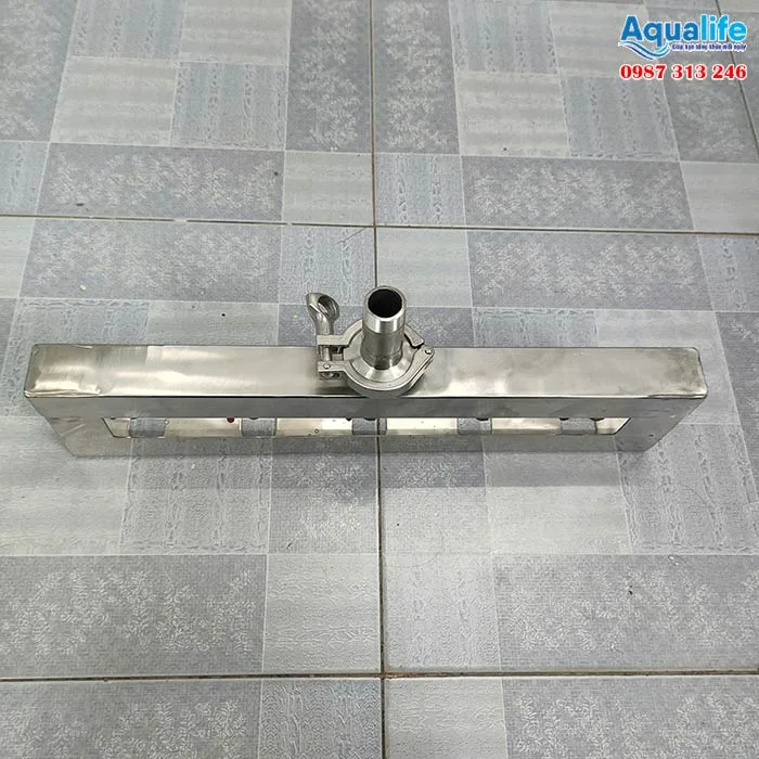 Bộ vòi chiết rót nước uống cho 5 chai cùng lúc.