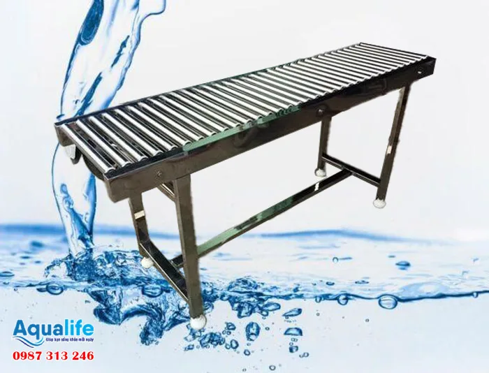 Băng tải con lăn inox tải bình nước chai nước