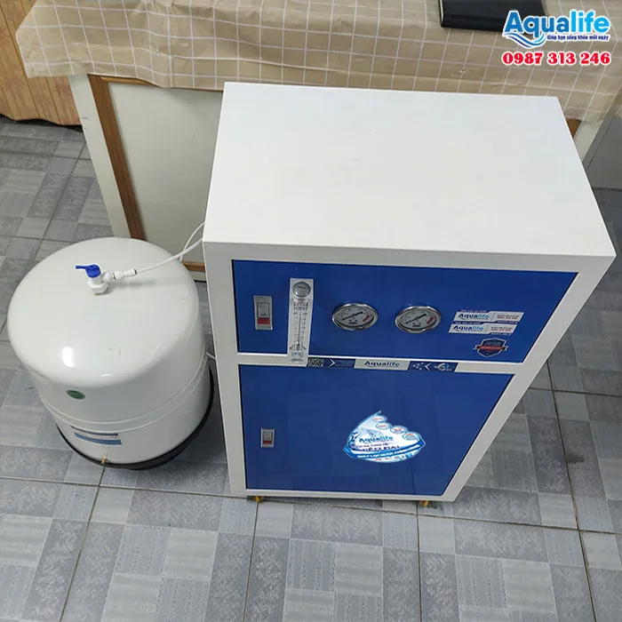 Máy lọc nước bán công nghiệp 30 l/h vỏ tủ thép