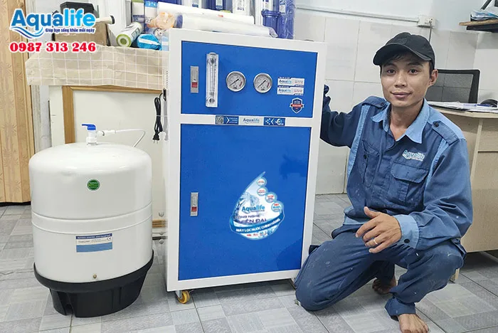Máy lọc nước công suất lớn 75 l/h vỏ tủ thép Aqualife