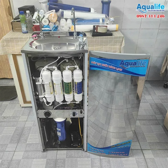 Tủ inox chống rỉ sét của máy lọc nước