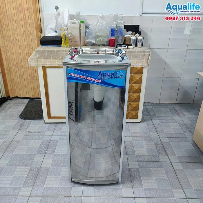 Máy lọc nước RO nóng lạnh 2 vòi tủ inox