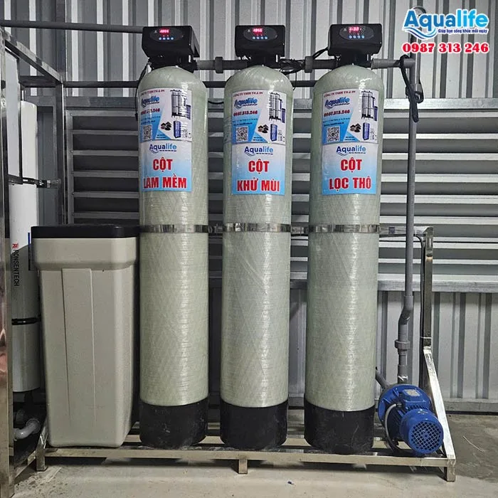 Hệ thống lọc nước RO 250 L/h tủ điện PLC 12 Hệ thống lọc nước RO 250 L/h tủ điện PLC