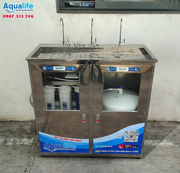 Máy lọc nước 65 lít/h 3 vòi tủ inox Aqualife thiết kế hiện đại