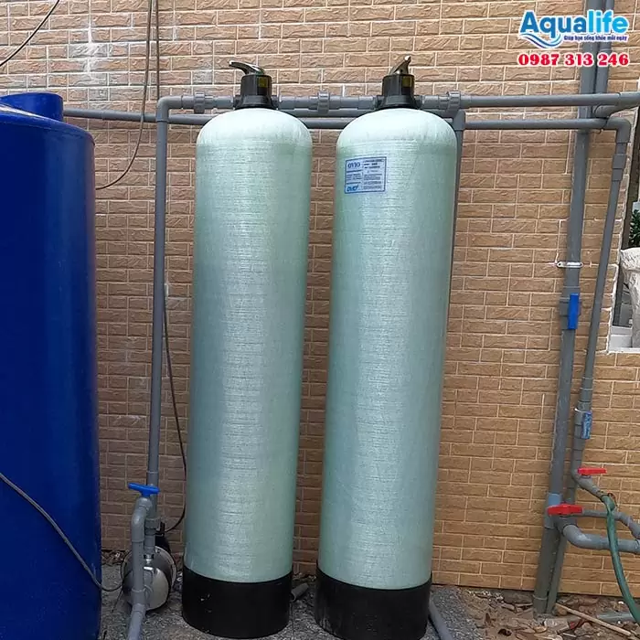 Giải pháp lọc nước giếng nhiễm phèn với hệ thống 2 cột composite van tay