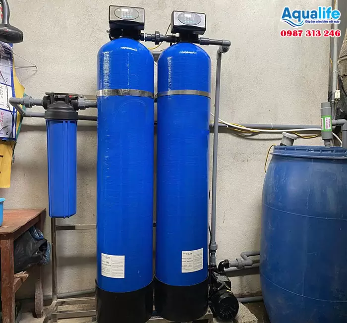 Hệ thống lọc nước nhiễm phèn 2 cột composite 1054 tự động 9 Hệ thống lọc nước giếng khoan sục rửa tự động 2 cột composite 1054