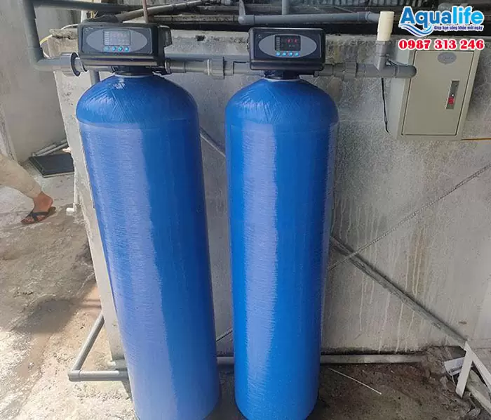 Hệ thống 2 cột 1252 composite tự động lọc nước nhiễm phèn 7 Thiết bị lọc nước nhiễm phèn 2 cột composite tự động sục rửa