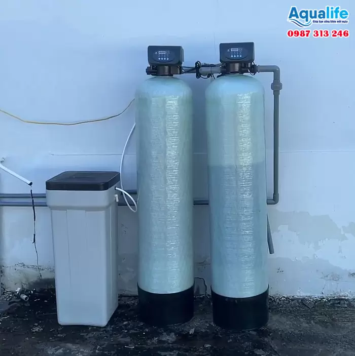 Hệ thống 2 cột composite 1252 tự động lọc làm mềm nước 8 Hệ thống 2 cột composite 1252 tự động lọc làm mềm nước Aqualife