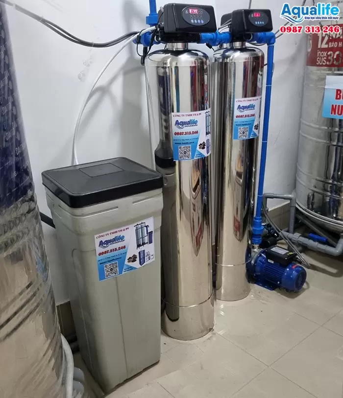 Hệ thống lọc nước nhiễm vôi 2 cột inox 1054 tự động 8 Hệ thống lọc nước nhiễm vôi 2 cột inox 1054 tự động chất lượng cao