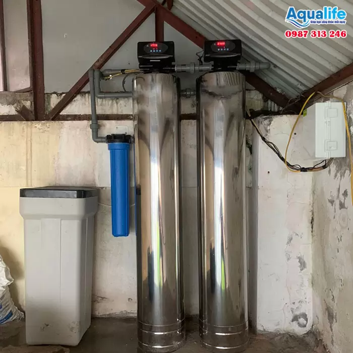 Hệ thống lọc nước nhiễm vôi 2 cột inox 1054 tự động 9 Hệ thống làm mềm nước nhiễm đá vôi tự động bằng nhựa cation
