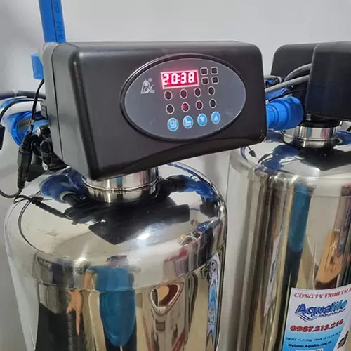 Hệ thống lọc nước nhiễm vôi 2 cột inox 1054 tự động 2 Hệ thống lọc nước nhiễm vôi 2 cột inox 1054 tự động - Ảnh 2