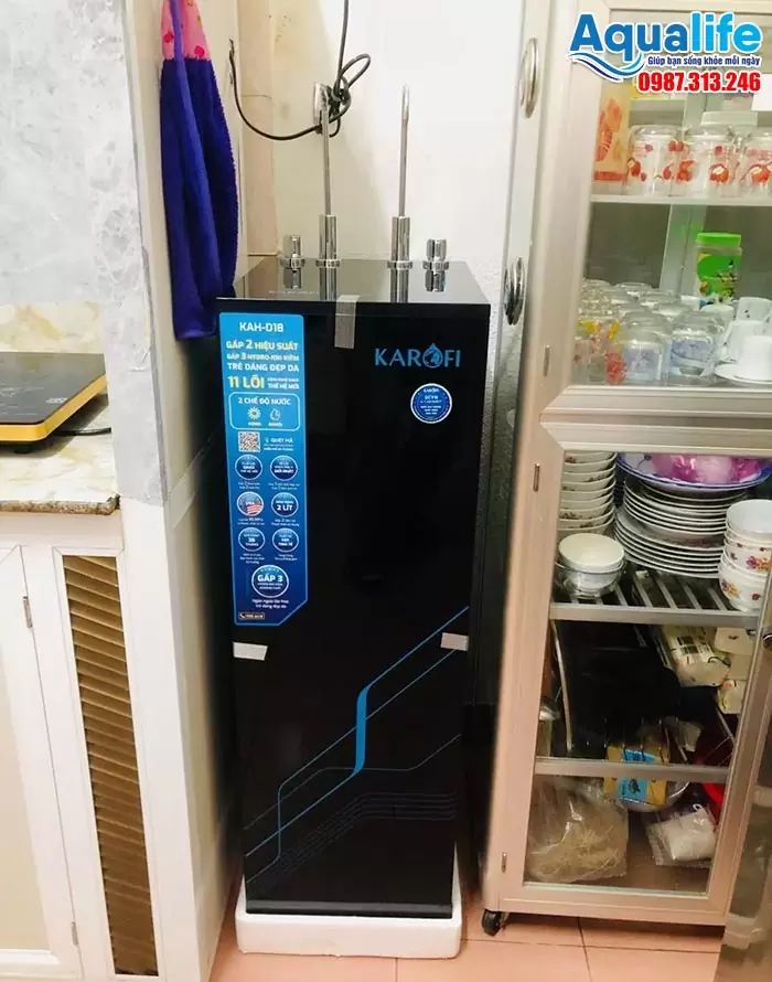 Máy lọc nước 2 vòi nóng nguội Karofi KAH-D18 hiện đại