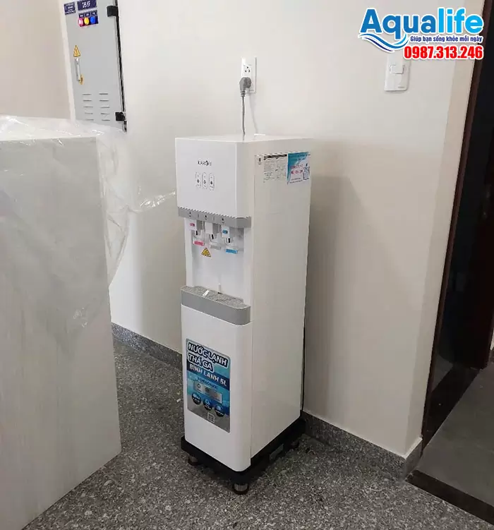 Máy lọc nước 3 vòi nóng lạnh KAROFI HCV208RO 12 Karofi HCV208RO phù hợp gia đình và văn phòng