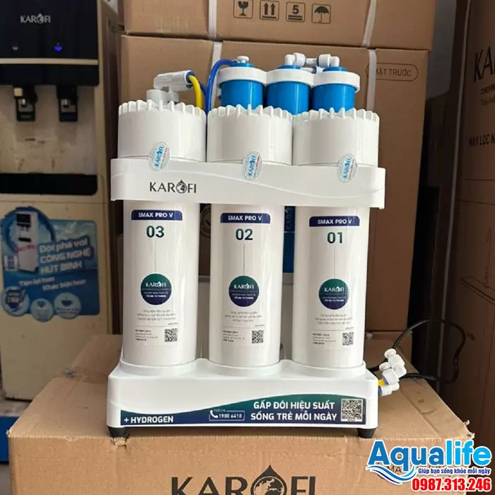 Máy lọc nước RO Karofi KAQ-U03 Pro nhỏ gọn để gầm
