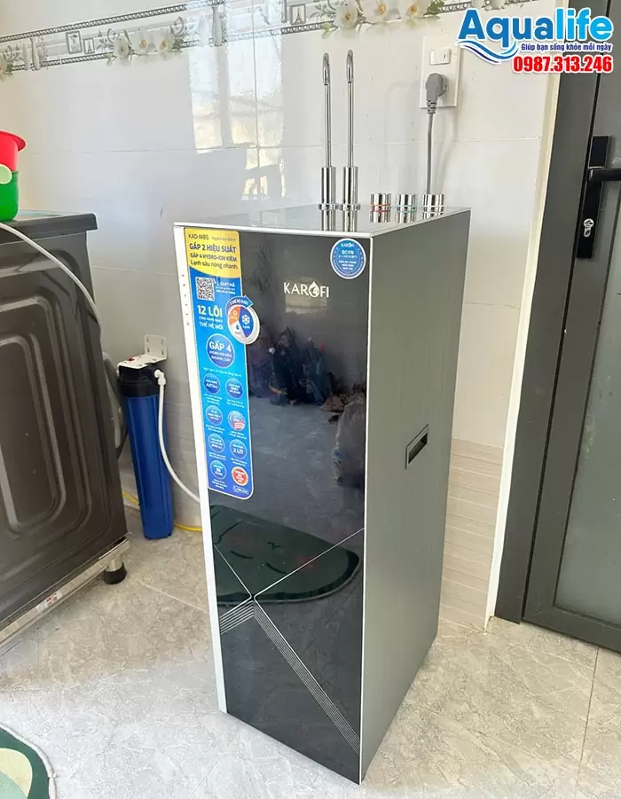 Máy lọc nước Karofi KAD-M85 thiết kế hiện đại