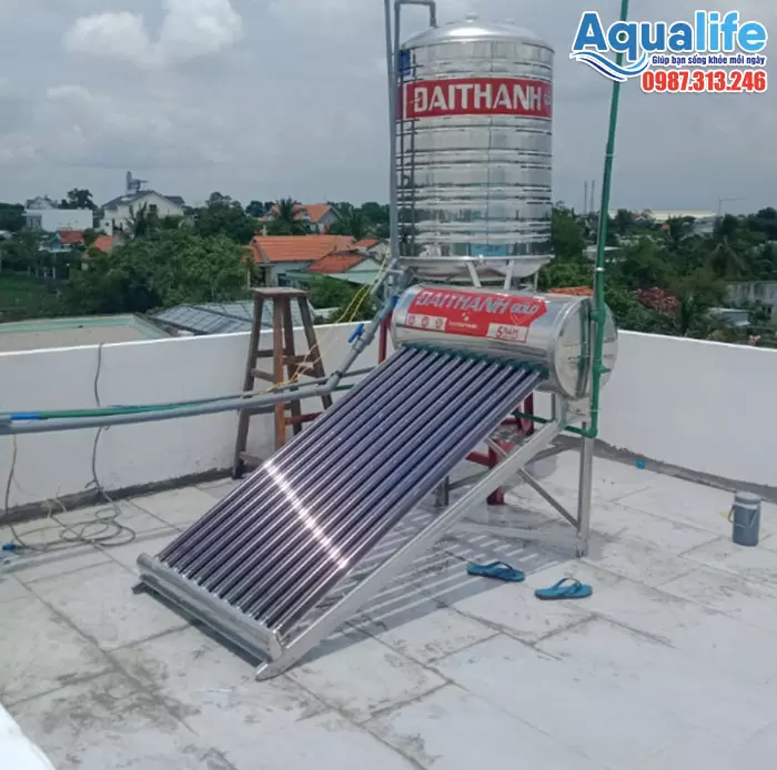 Lắp đặt thực tế máy năng lượng mặt trời Đại Thành Gold 130 lít