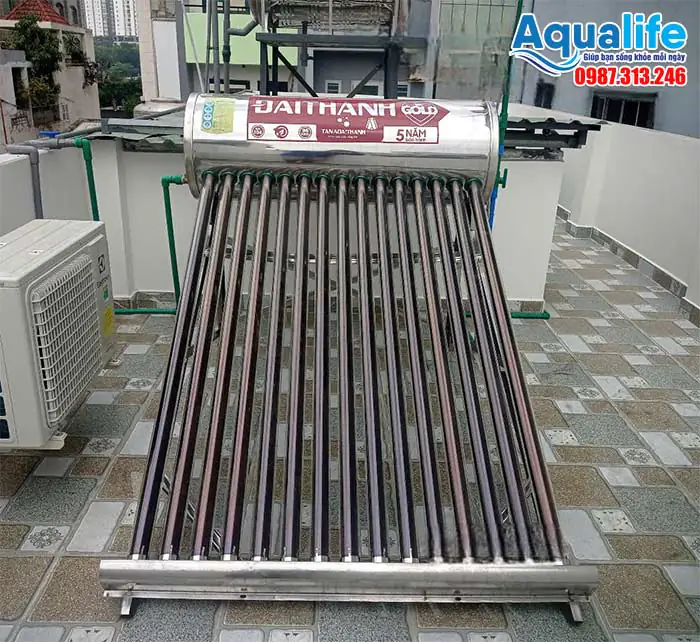 Lắp đặt thực tế máy Đại Thành Gold 150L 10 ống phi 70 tại sân thượng