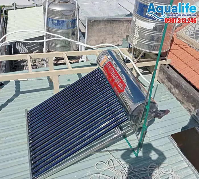 Nước nóng NLMT Gold 300L F70-20 Đại Thành 9 Lắp đặt thực tế máy năng lượng mặt trời Đại Thành Gold 300L