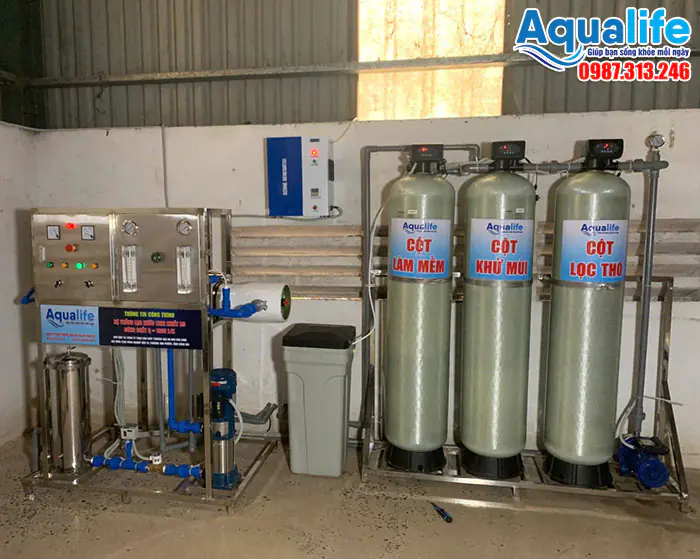 Cột lọc làm mềm cho hệ thống RO đóng bình trong dây chuyền lọc nước