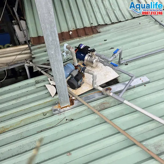 Máy bơm cho hệ thống phun nước chống nóng mái tôn