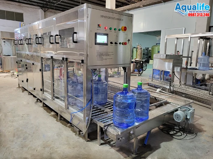 Dây chuyền chiết rót và đóng nắp bình 20L tự động bằng inox chống gỉ