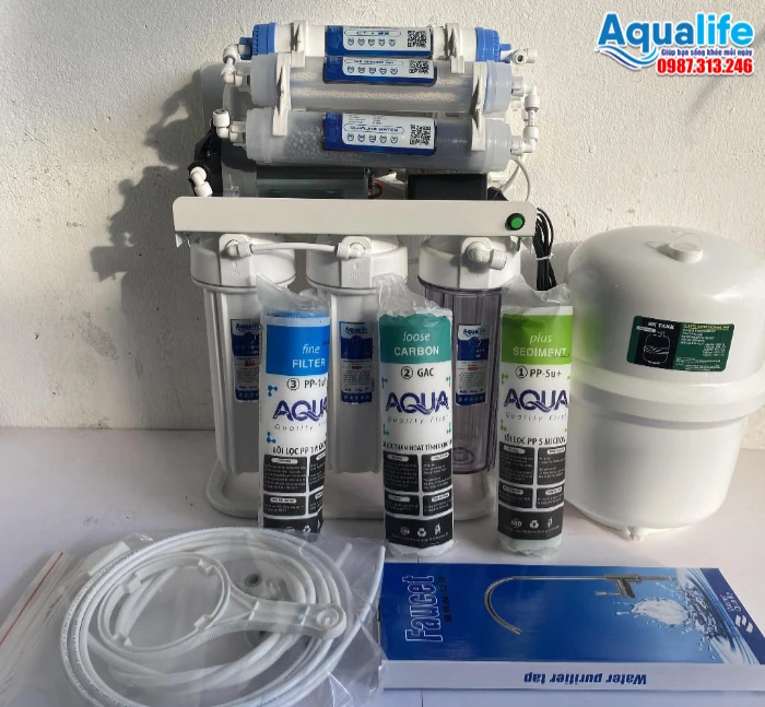 Máy lọc nước gia đình cho nhu cầu sử dụng hằng ngày