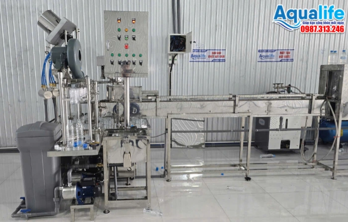 Hệ thống sản xuất nước đóng chai đạt tiêu chuẩn an toàn thực phẩm