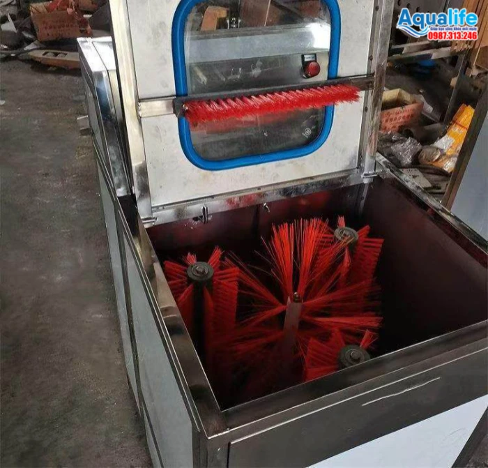 Cụm chổi cọ cước đỏ súc rửa bề mặt ngoài vỏ bình 20L máy bán tự động