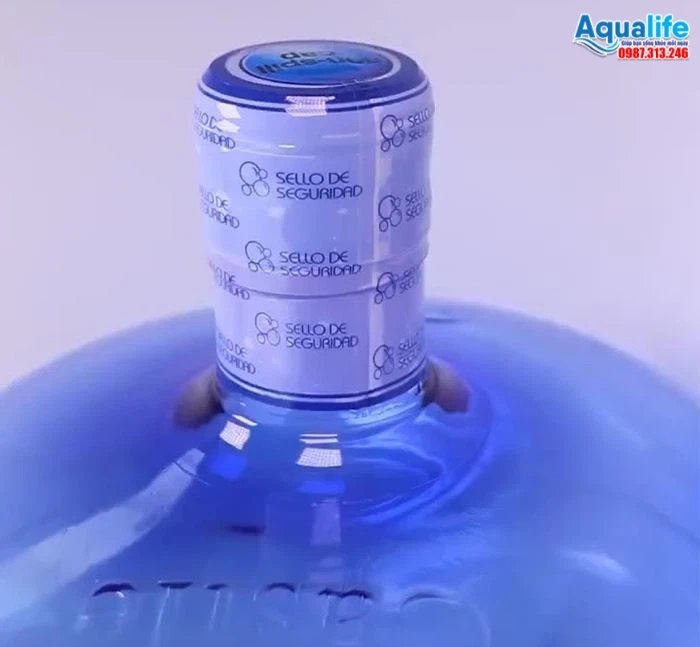 Thành phẩm màng co nắp bình 20L ôm khít phẳng căng không rách màng