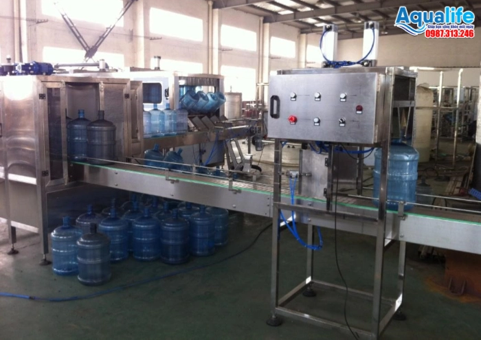 Hệ thống băng chuyền xử lý vỏ bình 20L hoàn thiện thành phẩm nước đóng bình