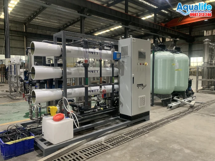Cách tính liều lượng châm hóa chất Maxtreat 9206 cho hệ thống RO 5 Hệ thống lọc nước RO 5 m3/h có cụm bơm định lượng hóa chất chống cáu cặn bảo vệ màng RO