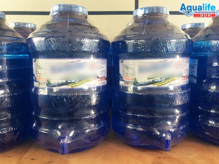 Màng co nhiệt nhựa PVC ôm sát thân và nắp bình nước 20L không rách mép