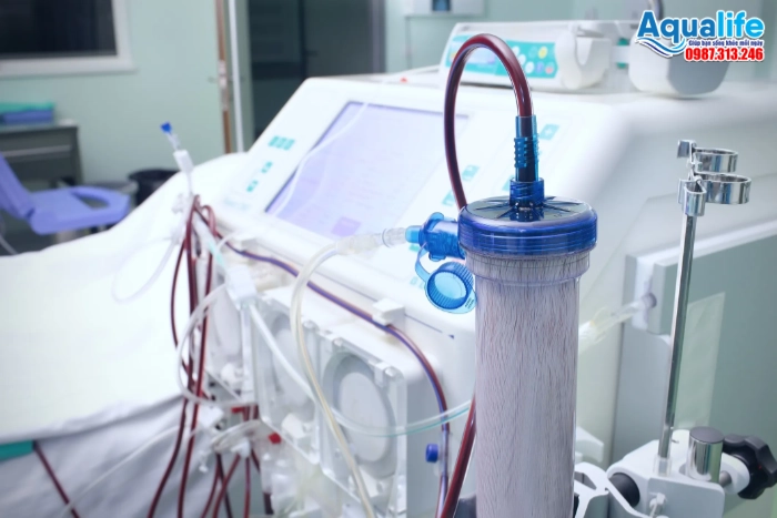Quả lọc máu nhân tạo và hệ thống dây dẫn máy chạy thận bệnh viện